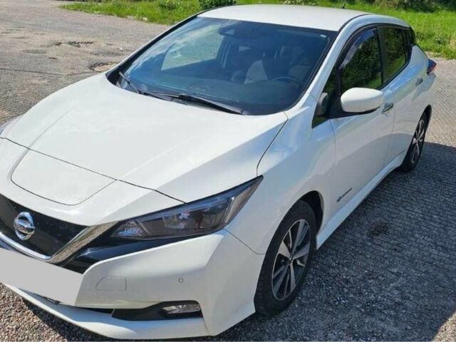 Белый Ниссан Лиф, объемом двигателя 0 л и пробегом 113 тыс. км за 7700 $, фото 3 на Automoto.ua