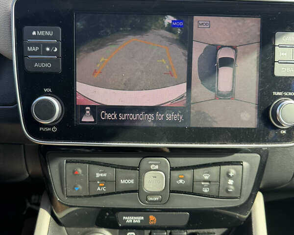 Белый Ниссан Лиф, объемом двигателя 0 л и пробегом 47 тыс. км за 17000 $, фото 18 на Automoto.ua