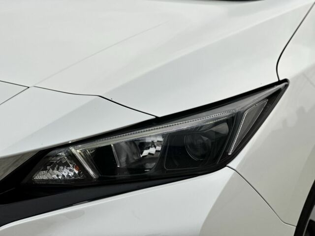 Белый Ниссан Лиф, объемом двигателя 0 л и пробегом 35 тыс. км за 13450 $, фото 10 на Automoto.ua