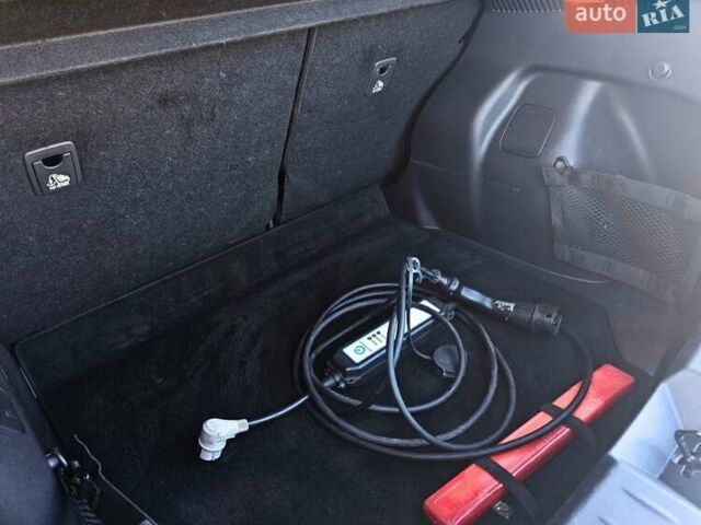 Білий Ніссан Ліф, об'ємом двигуна 0 л та пробігом 71 тис. км за 13700 $, фото 18 на Automoto.ua