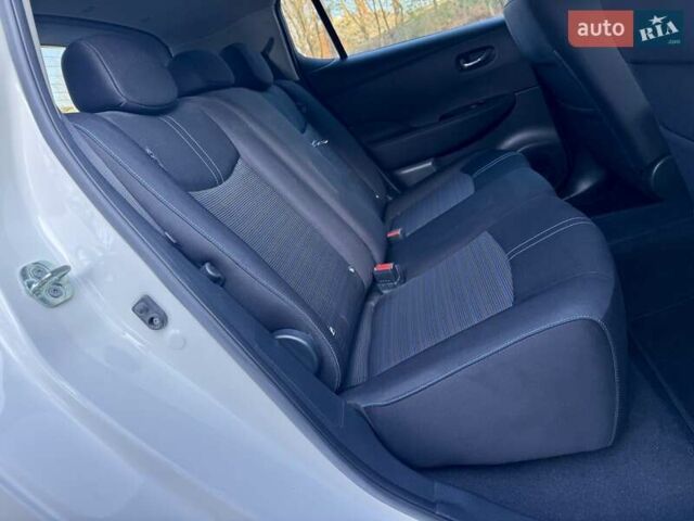 Белый Ниссан Лиф, объемом двигателя 0 л и пробегом 12 тыс. км за 13950 $, фото 89 на Automoto.ua