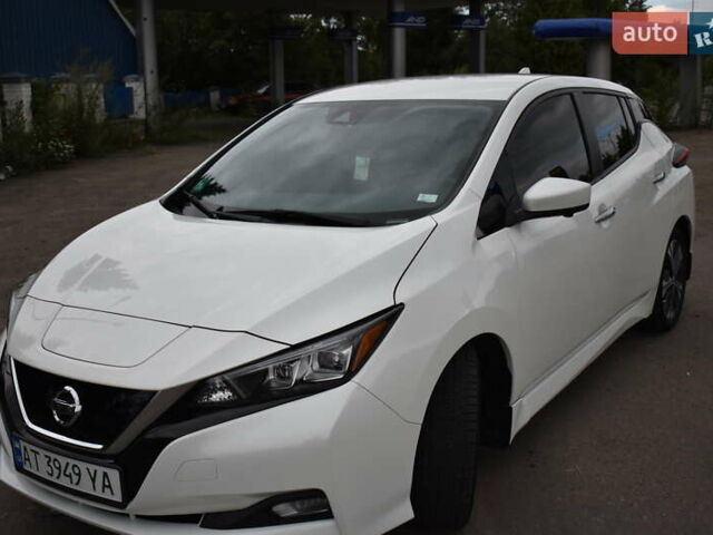 Белый Ниссан Лиф, объемом двигателя 0 л и пробегом 55 тыс. км за 13200 $, фото 9 на Automoto.ua