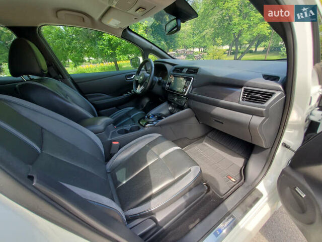 Білий Ніссан Ліф, об'ємом двигуна 0 л та пробігом 38 тис. км за 18300 $, фото 22 на Automoto.ua