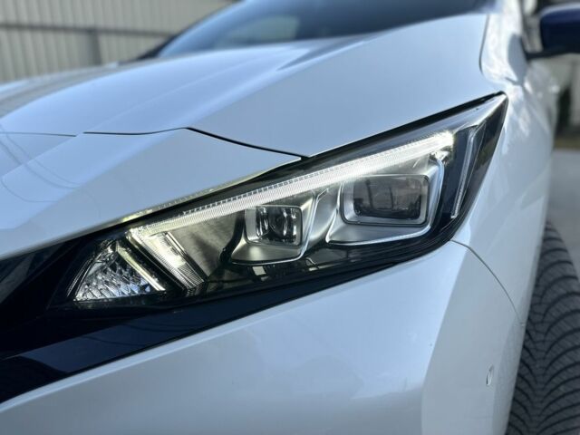 Белый Ниссан Лиф, объемом двигателя 0 л и пробегом 200 тыс. км за 14900 $, фото 22 на Automoto.ua