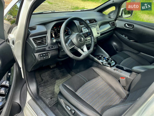 Білий Ніссан Ліф, об'ємом двигуна 0 л та пробігом 22 тис. км за 15000 $, фото 18 на Automoto.ua