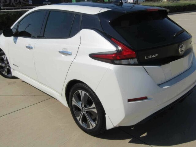 Белый Ниссан Лиф, объемом двигателя 0 л и пробегом 39 тыс. км за 8500 $, фото 4 на Automoto.ua