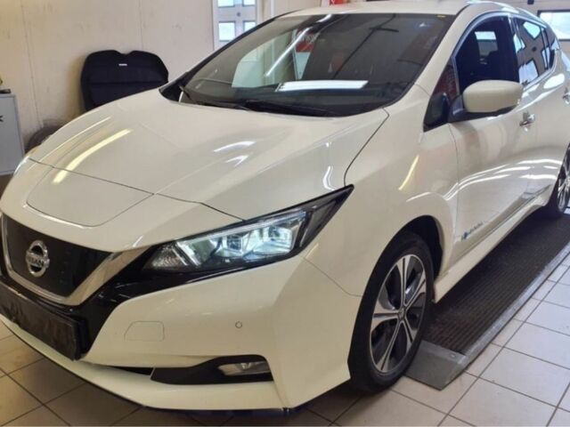 Білий Ніссан Ліф, об'ємом двигуна 0 л та пробігом 98 тис. км за 15900 $, фото 1 на Automoto.ua