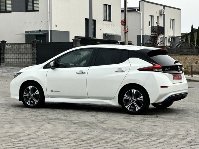 Белый Ниссан Лиф, объемом двигателя 0 л и пробегом 35 тыс. км за 13450 $, фото 6 на Automoto.ua