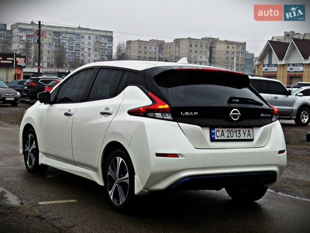 Білий Ніссан Ліф, об'ємом двигуна 0 л та пробігом 53 тис. км за 16800 $, фото 3 на Automoto.ua