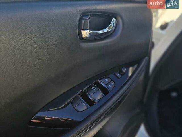 Білий Ніссан Ліф, об'ємом двигуна 0 л та пробігом 71 тис. км за 13700 $, фото 11 на Automoto.ua