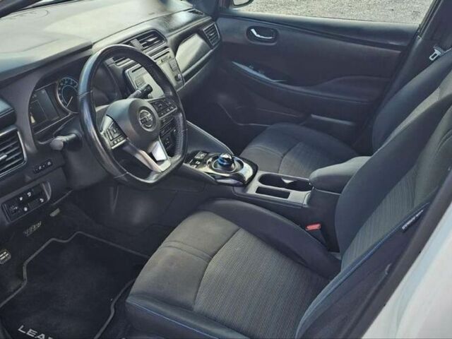 Белый Ниссан Лиф, объемом двигателя 0 л и пробегом 113 тыс. км за 7700 $, фото 6 на Automoto.ua