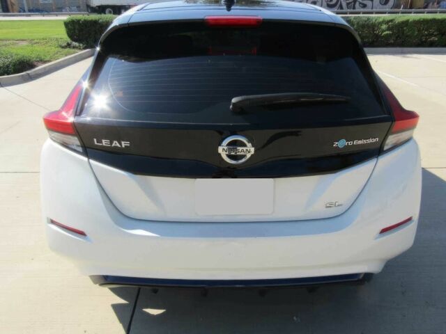 Белый Ниссан Лиф, объемом двигателя 0 л и пробегом 39 тыс. км за 8500 $, фото 5 на Automoto.ua