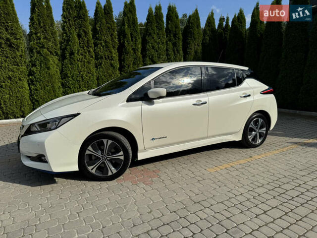 Білий Ніссан Ліф, об'ємом двигуна 0 л та пробігом 146 тис. км за 15700 $, фото 3 на Automoto.ua