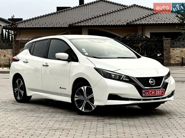 Белый Ниссан Лиф, объемом двигателя 0 л и пробегом 35 тыс. км за 12700 $, фото 14 на Automoto.ua