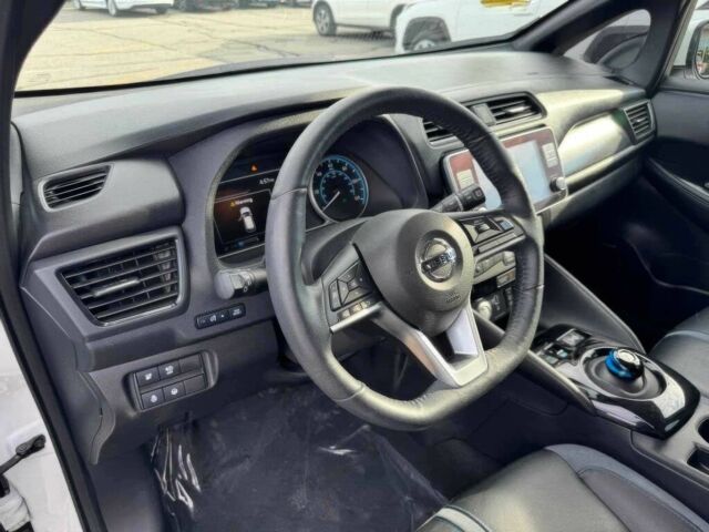 Белый Ниссан Лиф, объемом двигателя 0 л и пробегом 48 тыс. км за 5800 $, фото 8 на Automoto.ua