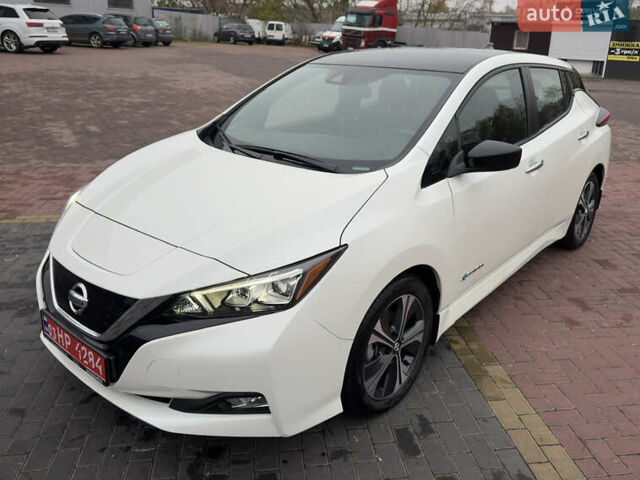 Белый Ниссан Лиф, объемом двигателя 0 л и пробегом 30 тыс. км за 15300 $, фото 9 на Automoto.ua