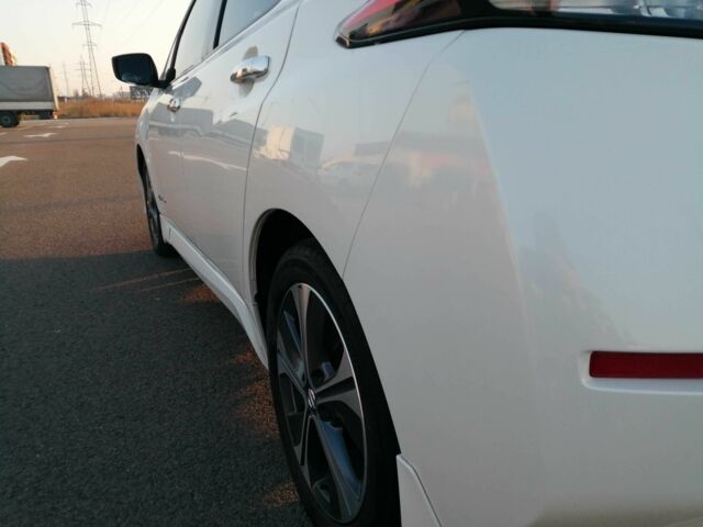 Білий Ніссан Ліф, об'ємом двигуна 0 л та пробігом 44 тис. км за 18418 $, фото 12 на Automoto.ua