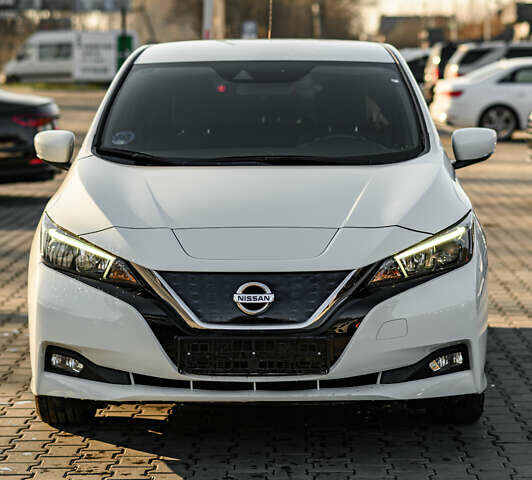 Белый Ниссан Лиф, объемом двигателя 0 л и пробегом 49 тыс. км за 13750 $, фото 8 на Automoto.ua