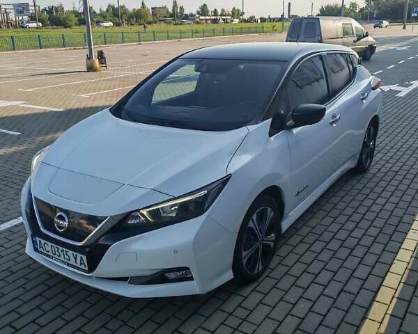 Білий Ніссан Ліф, об'ємом двигуна 0 л та пробігом 43 тис. км за 15500 $, фото 6 на Automoto.ua