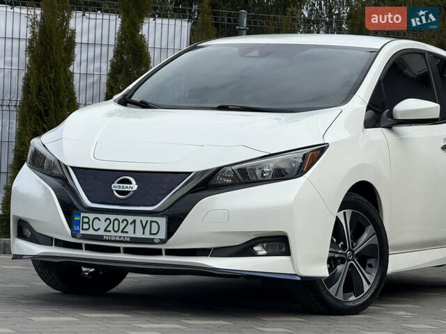 Белый Ниссан Лиф, объемом двигателя 0 л и пробегом 100 тыс. км за 15450 $, фото 8 на Automoto.ua