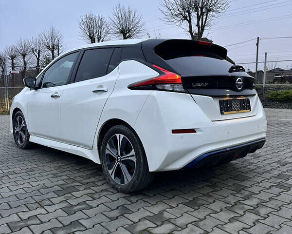 Белый Ниссан Лиф, объемом двигателя 0 л и пробегом 22 тыс. км за 14500 $, фото 6 на Automoto.ua