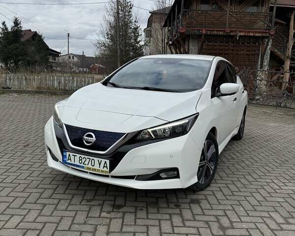 Белый Ниссан Лиф, объемом двигателя 0 л и пробегом 91 тыс. км за 12500 $, фото 18 на Automoto.ua