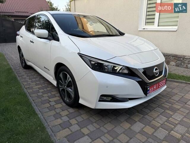 Белый Ниссан Лиф, объемом двигателя 0 л и пробегом 17 тыс. км за 17999 $, фото 22 на Automoto.ua