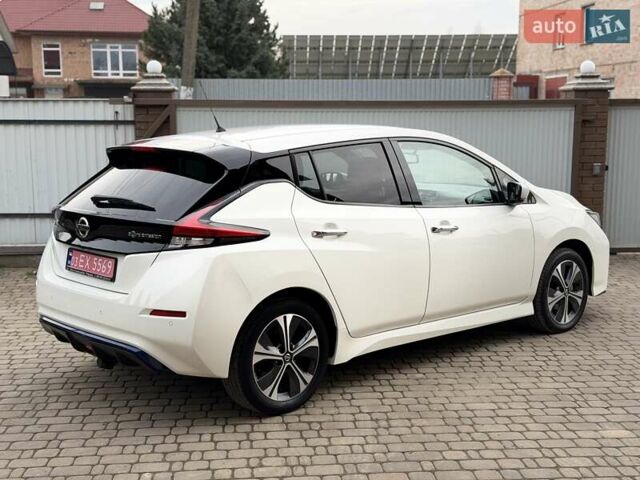 Белый Ниссан Лиф, объемом двигателя 0 л и пробегом 127 тыс. км за 14999 $, фото 17 на Automoto.ua