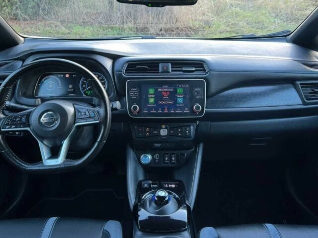 Білий Ніссан Ліф, об'ємом двигуна 0 л та пробігом 68 тис. км за 9000 $, фото 7 на Automoto.ua