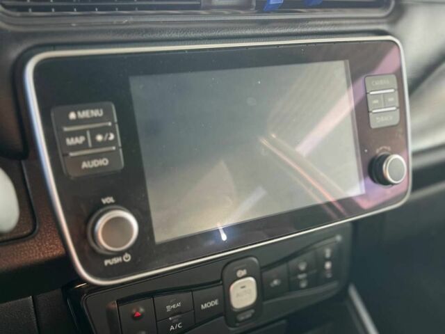 Белый Ниссан Лиф, объемом двигателя 0 л и пробегом 110 тыс. км за 13400 $, фото 7 на Automoto.ua