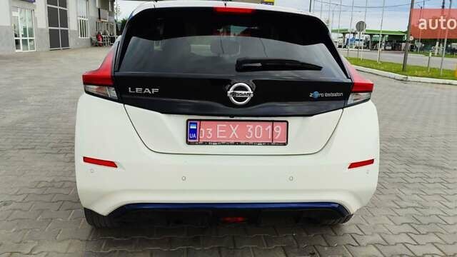 Белый Ниссан Лиф, объемом двигателя 0 л и пробегом 113 тыс. км за 15500 $, фото 6 на Automoto.ua