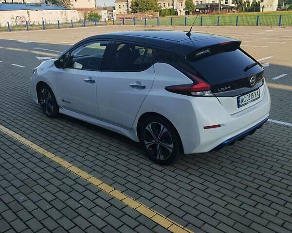 Білий Ніссан Ліф, об'ємом двигуна 0 л та пробігом 43 тис. км за 15500 $, фото 8 на Automoto.ua