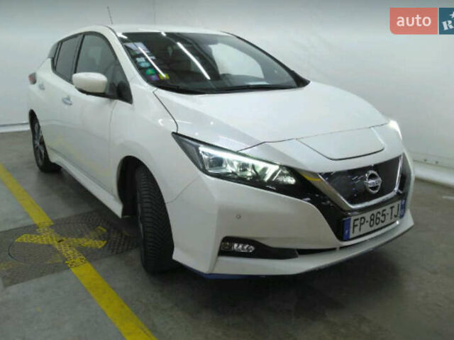 Білий Ніссан Ліф, об'ємом двигуна 0 л та пробігом 49 тис. км за 18500 $, фото 1 на Automoto.ua