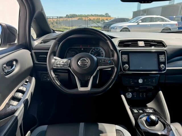 Білий Ніссан Ліф, об'ємом двигуна 0 л та пробігом 43 тис. км за 9000 $, фото 10 на Automoto.ua