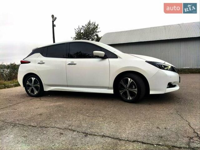 Белый Ниссан Лиф, объемом двигателя 0 л и пробегом 72 тыс. км за 13750 $, фото 36 на Automoto.ua