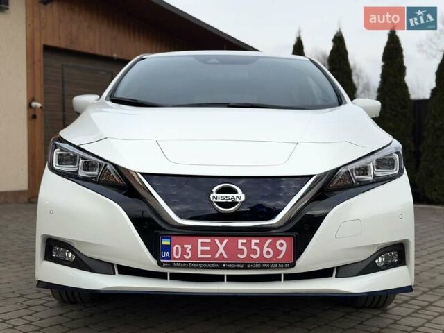 Белый Ниссан Лиф, объемом двигателя 0 л и пробегом 127 тыс. км за 14999 $, фото 4 на Automoto.ua