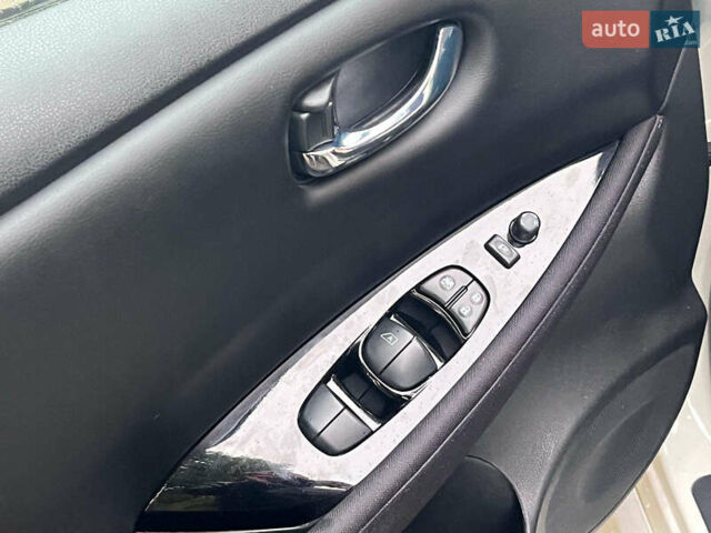 Белый Ниссан Лиф, объемом двигателя 0 л и пробегом 21 тыс. км за 14740 $, фото 16 на Automoto.ua