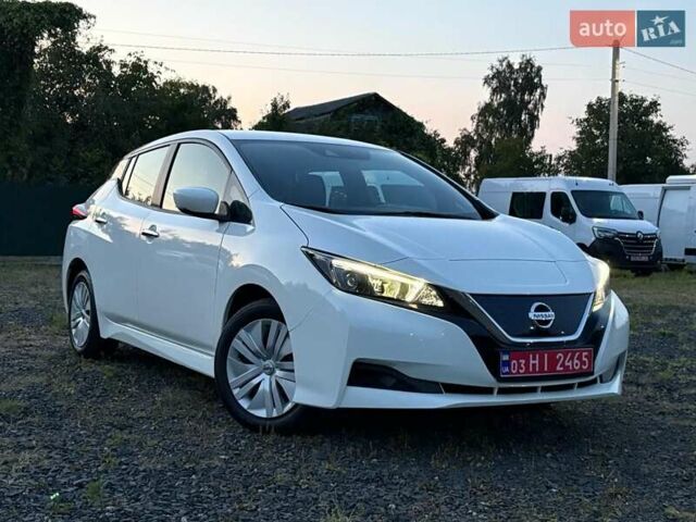 Белый Ниссан Лиф, объемом двигателя 0 л и пробегом 118 тыс. км за 14800 $, фото 5 на Automoto.ua