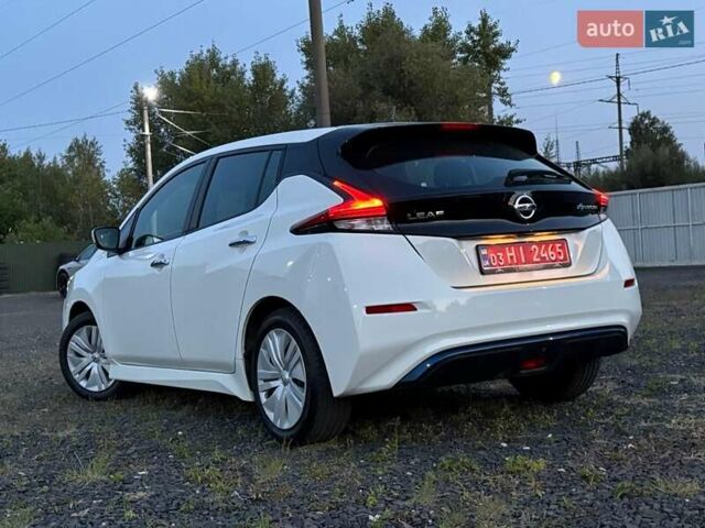 Белый Ниссан Лиф, объемом двигателя 0 л и пробегом 118 тыс. км за 14800 $, фото 9 на Automoto.ua