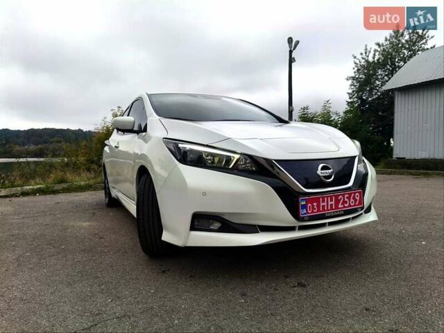 Белый Ниссан Лиф, объемом двигателя 0 л и пробегом 72 тыс. км за 13750 $, фото 30 на Automoto.ua