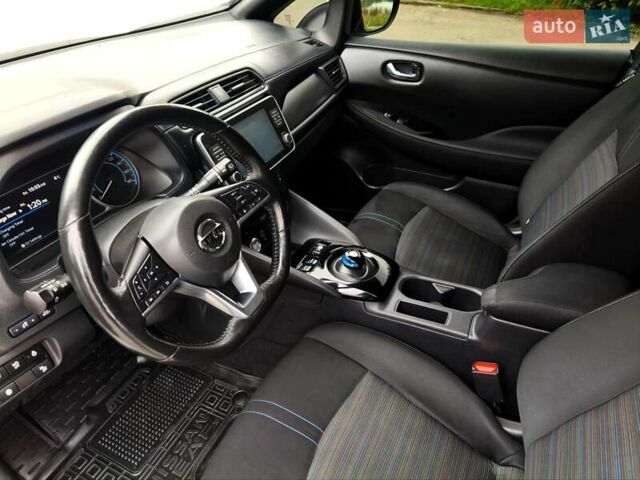 Белый Ниссан Лиф, объемом двигателя 0 л и пробегом 72 тыс. км за 13750 $, фото 8 на Automoto.ua