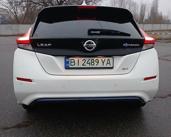 Белый Ниссан Лиф, объемом двигателя 0 л и пробегом 109 тыс. км за 12900 $, фото 6 на Automoto.ua