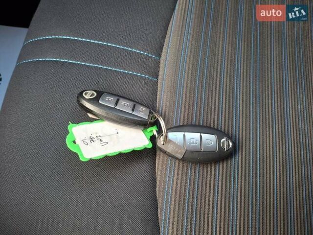 Белый Ниссан Лиф, объемом двигателя 0 л и пробегом 129 тыс. км за 12500 $, фото 24 на Automoto.ua