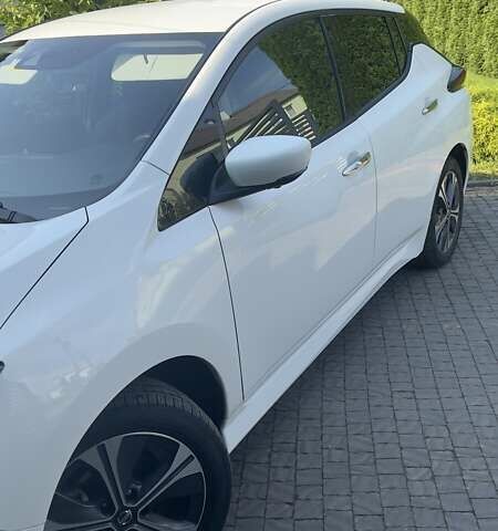 Белый Ниссан Лиф, объемом двигателя 0 л и пробегом 55 тыс. км за 17500 $, фото 8 на Automoto.ua