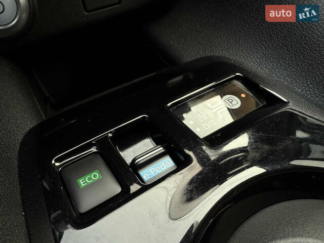 Белый Ниссан Лиф, объемом двигателя 0 л и пробегом 100 тыс. км за 15450 $, фото 42 на Automoto.ua