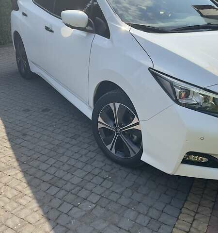 Белый Ниссан Лиф, объемом двигателя 0 л и пробегом 55 тыс. км за 17500 $, фото 30 на Automoto.ua