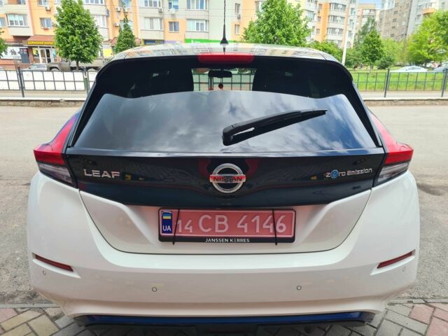 Білий Ніссан Ліф, об'ємом двигуна 0 л та пробігом 85 тис. км за 13500 $, фото 16 на Automoto.ua