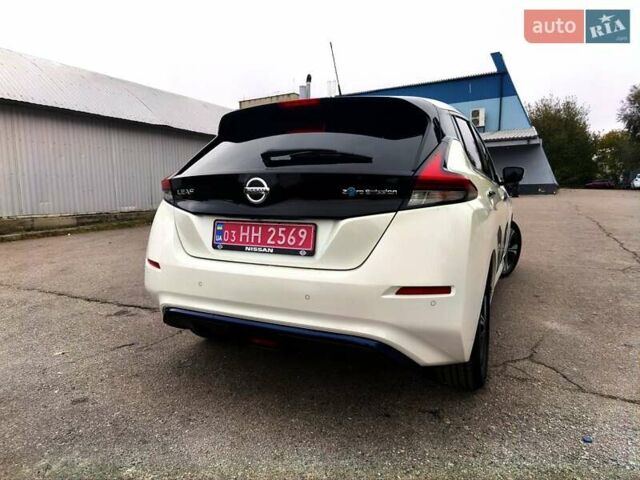 Белый Ниссан Лиф, объемом двигателя 0 л и пробегом 72 тыс. км за 13750 $, фото 38 на Automoto.ua