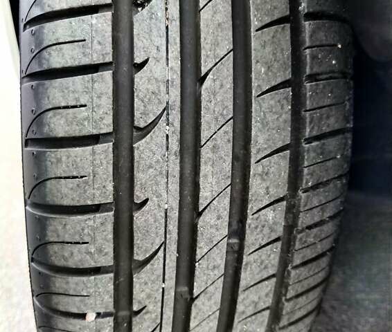 Белый Ниссан Лиф, объемом двигателя 0 л и пробегом 72 тыс. км за 13750 $, фото 55 на Automoto.ua