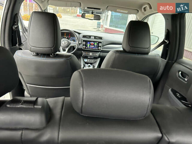 Белый Ниссан Лиф, объемом двигателя 0 л и пробегом 41 тыс. км за 15300 $, фото 18 на Automoto.ua